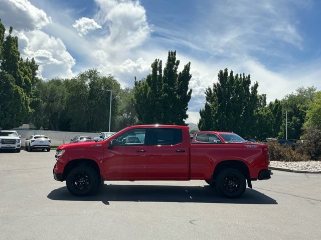 Used 2024 Chevrolet Silverado 1500 LT Trail Boss w/ LT Trail Boss Premium Package AWD/4WD image 9