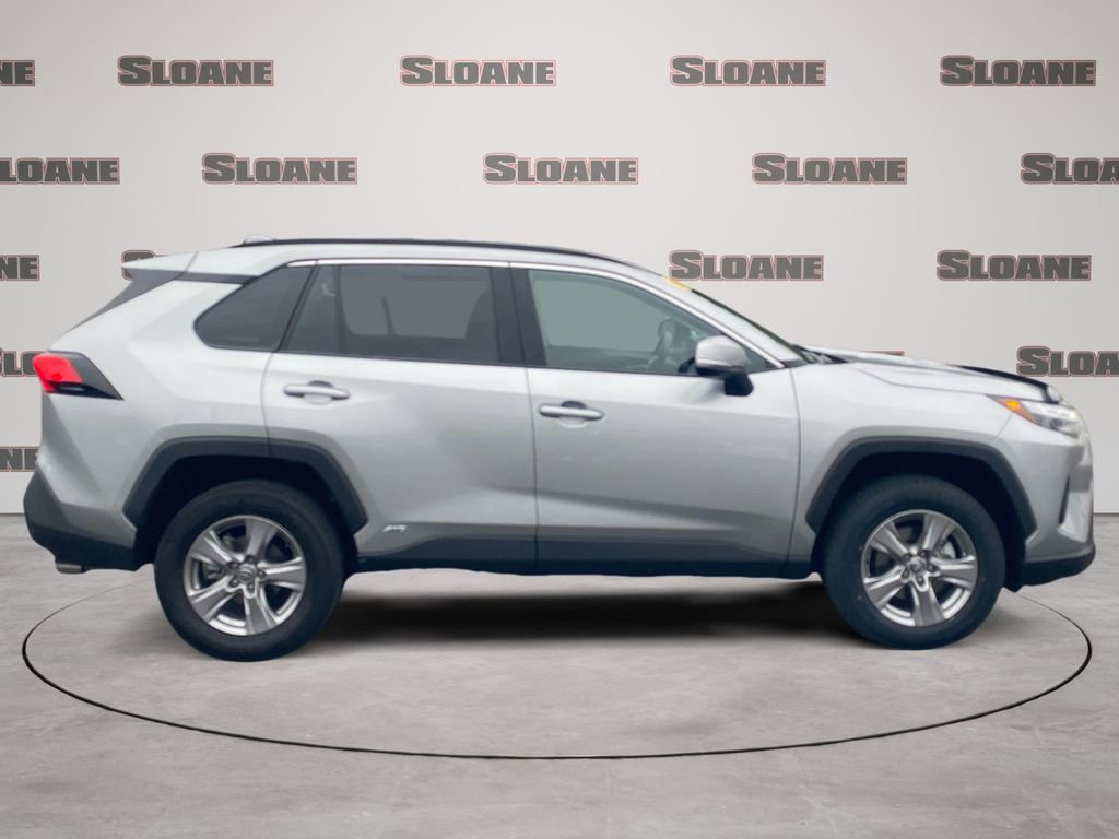 Used 2025 Toyota RAV4 XLE AWD/4WD image 6