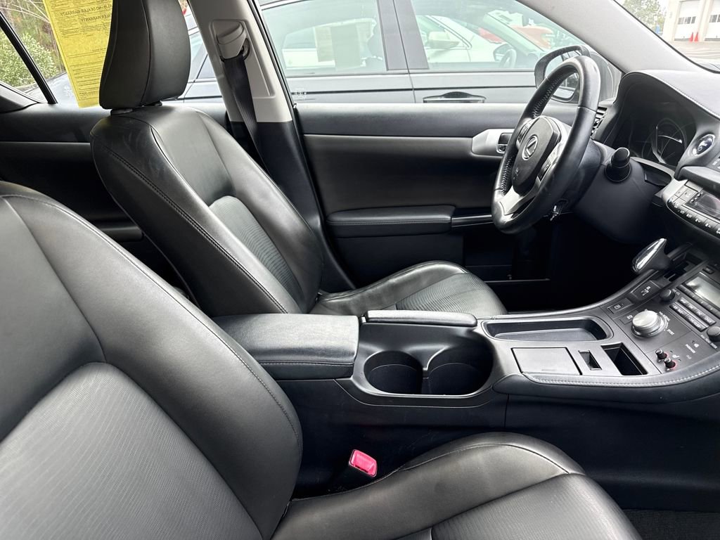 Used 2013 Lexus CT 200h w/ Seat Comfort Pkg image 11