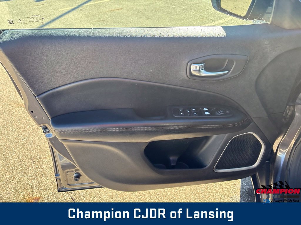 Used 2020 Jeep Compass Limited AWD/4WD image 12