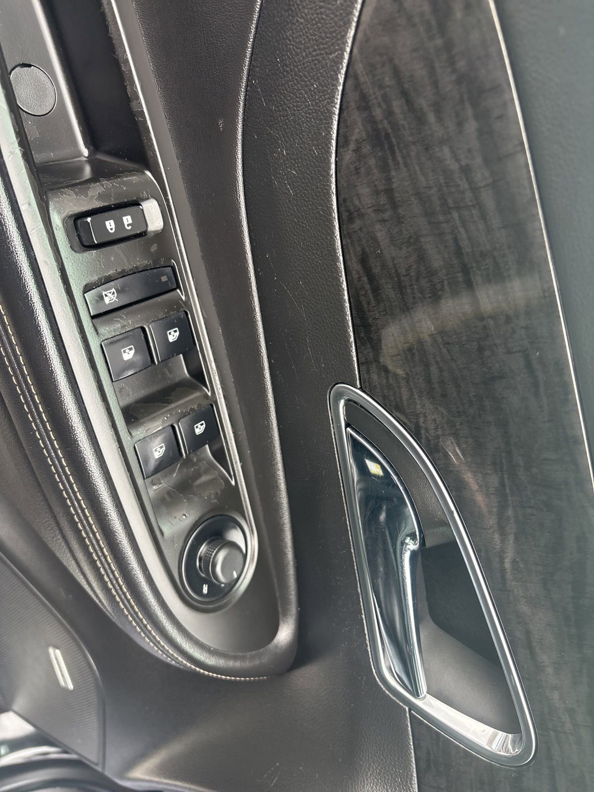 Used 2015 Buick Encore Premium image 22