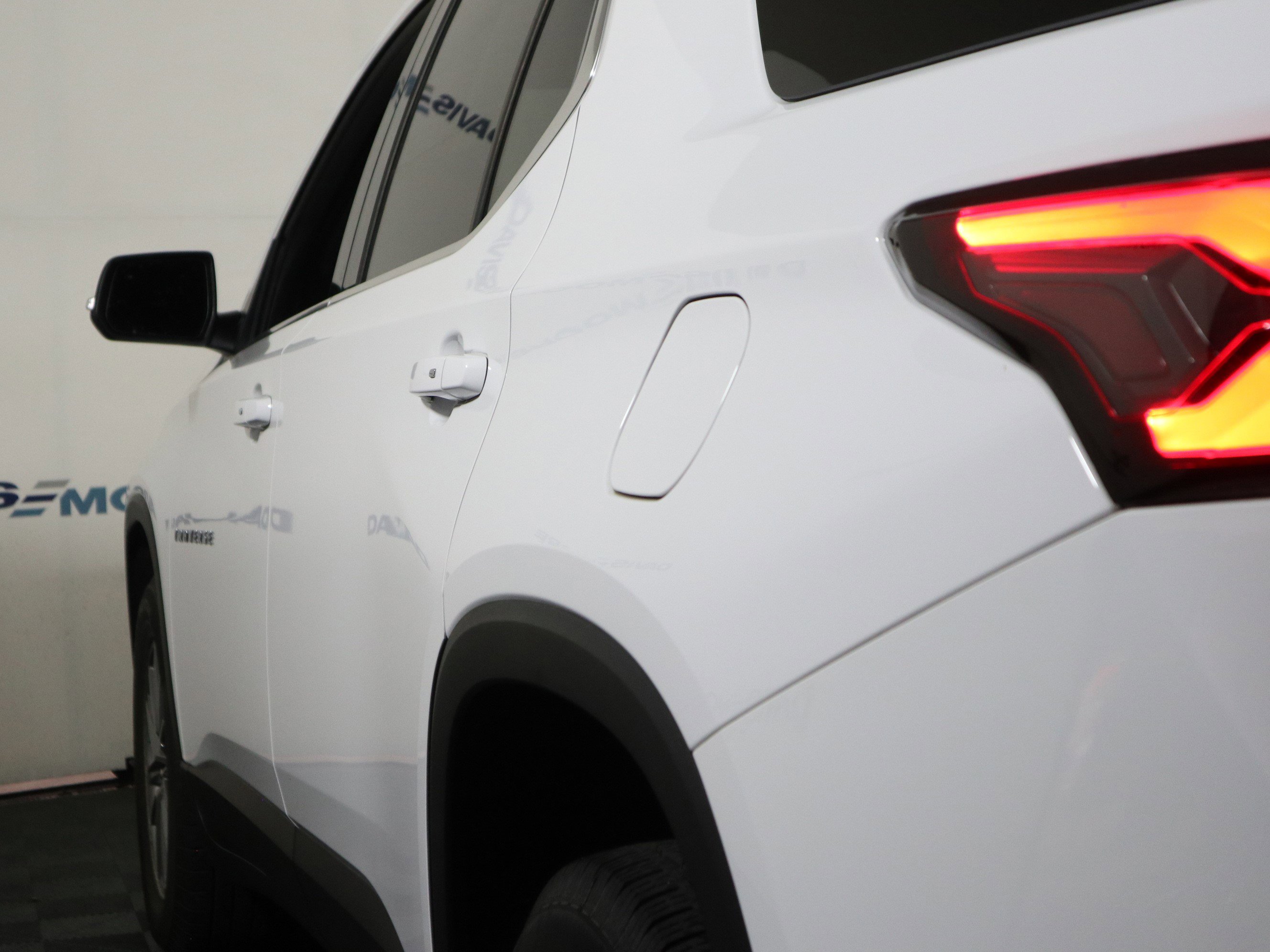 Used 2023 Chevrolet Traverse LT FWD image 10