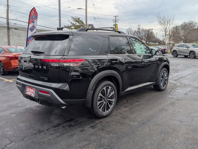New 2026 Nissan Pathfinder Platinum w/ Cargo Package AWD/4WD image 2