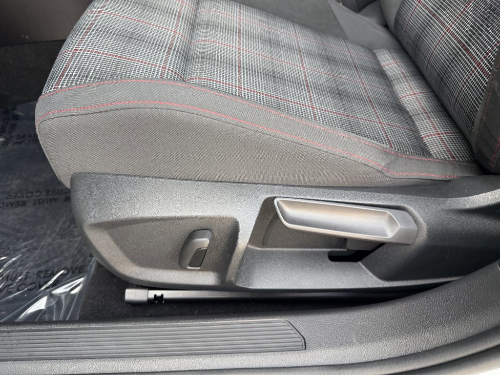 Used 2024 Volkswagen GTI S image 31