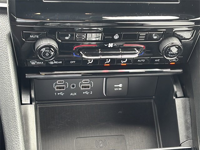 Certified 2025 Jeep Grand Cherokee Laredo X w/ Luxury Tech Group I image 32