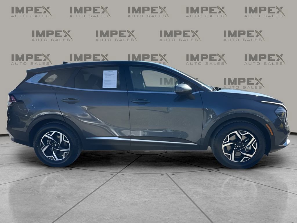 Used 2024 Kia Sportage LX image 6