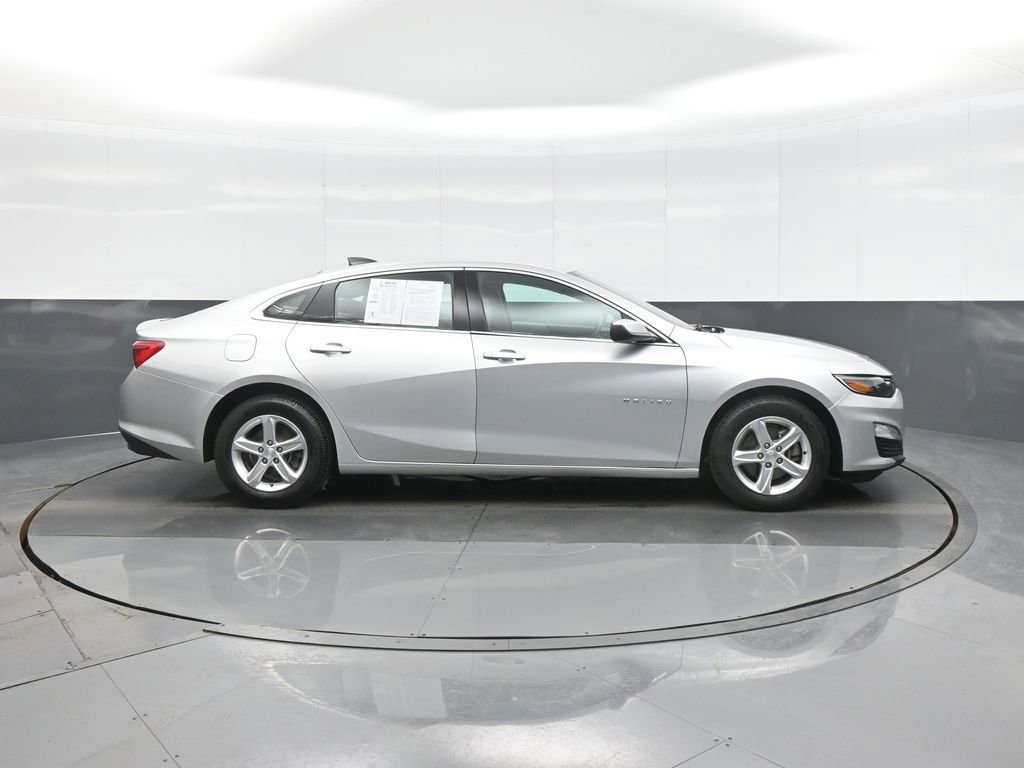 Used 2022 Chevrolet Malibu LS w/ Driver Confidence Package II image 8