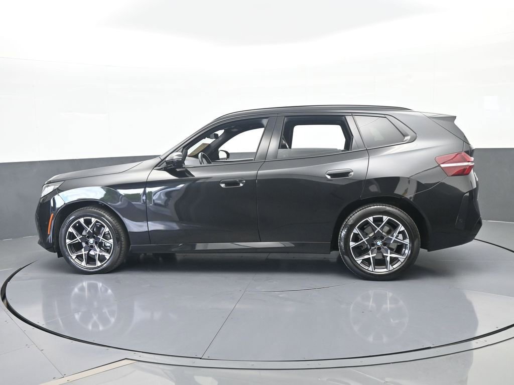 Used 2025 BMW X3 xDrive30i AWD/4WD image 3