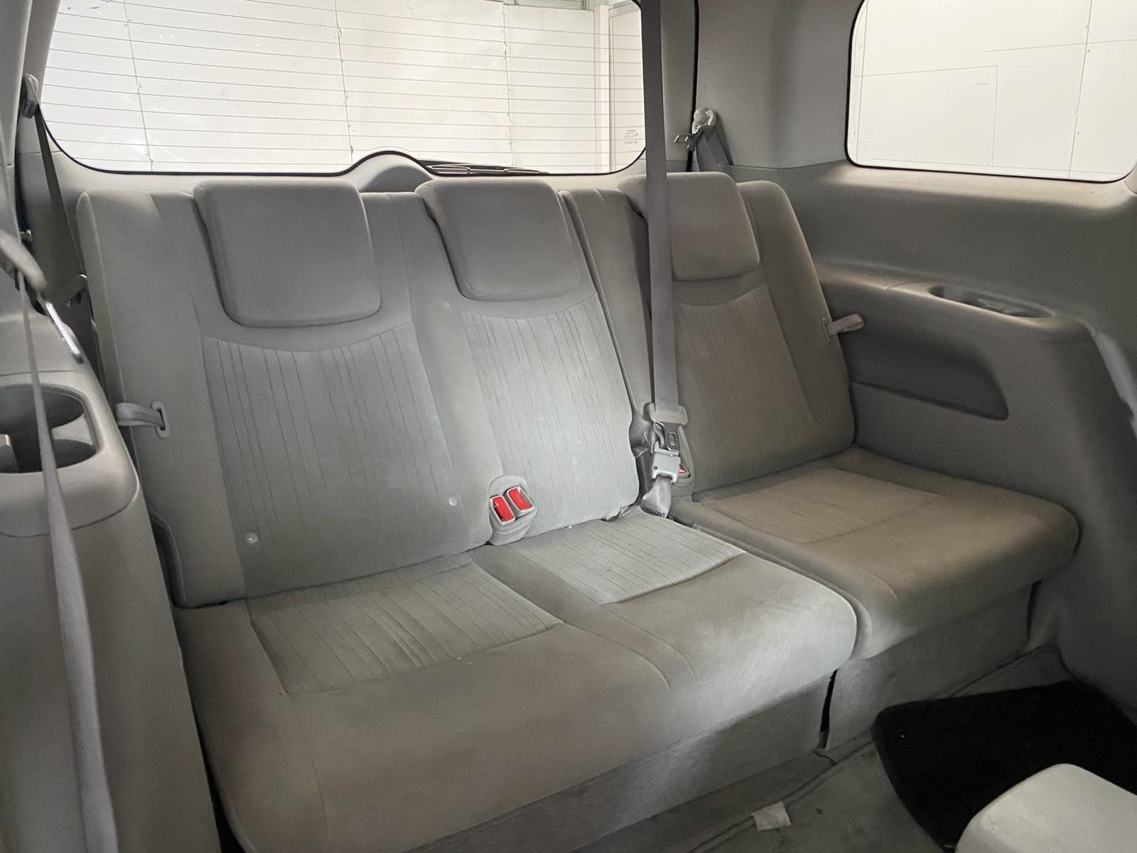 Used 2015 Nissan Quest SV FWD image 12