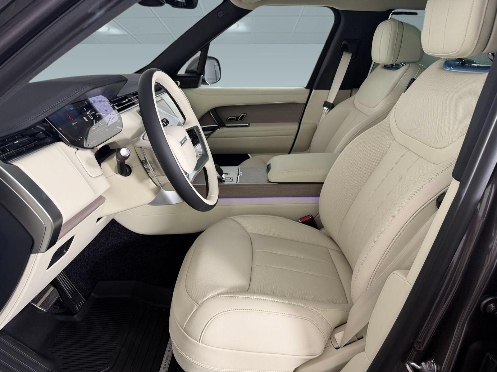 New 2026 Land Rover Range Rover SE AWD/4WD image 5