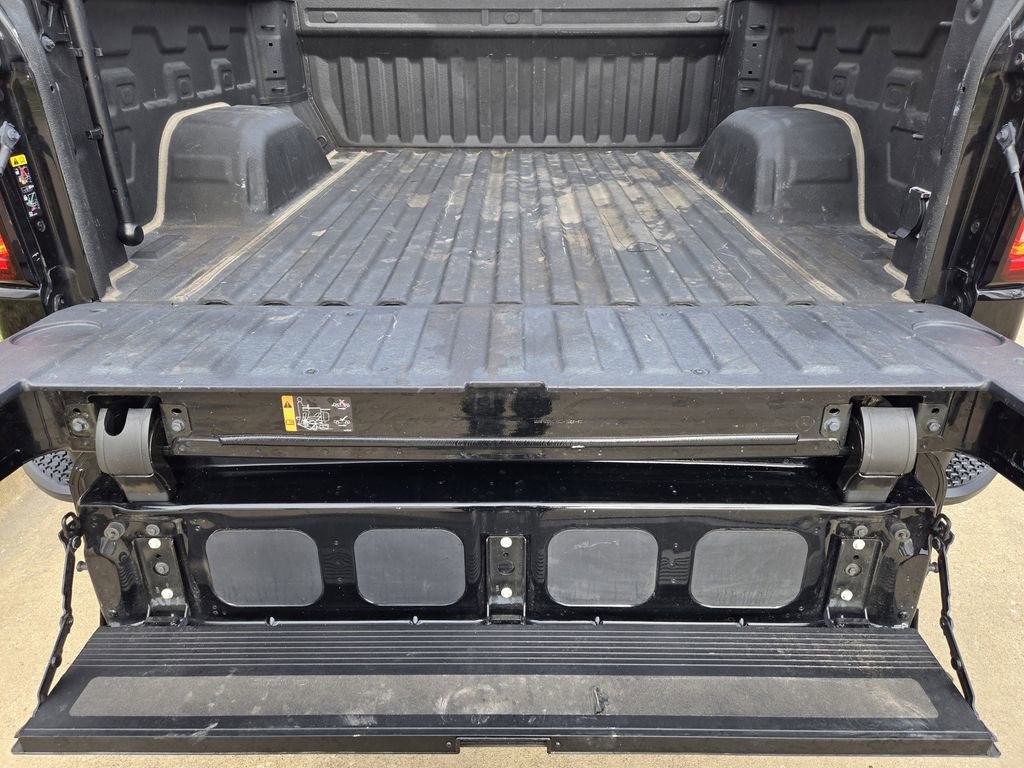 Used 2023 GMC Sierra 1500 SLT w/ SLT Premium Package image 31