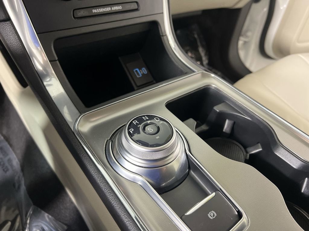 Used 2022 Ford Edge Titanium image 17