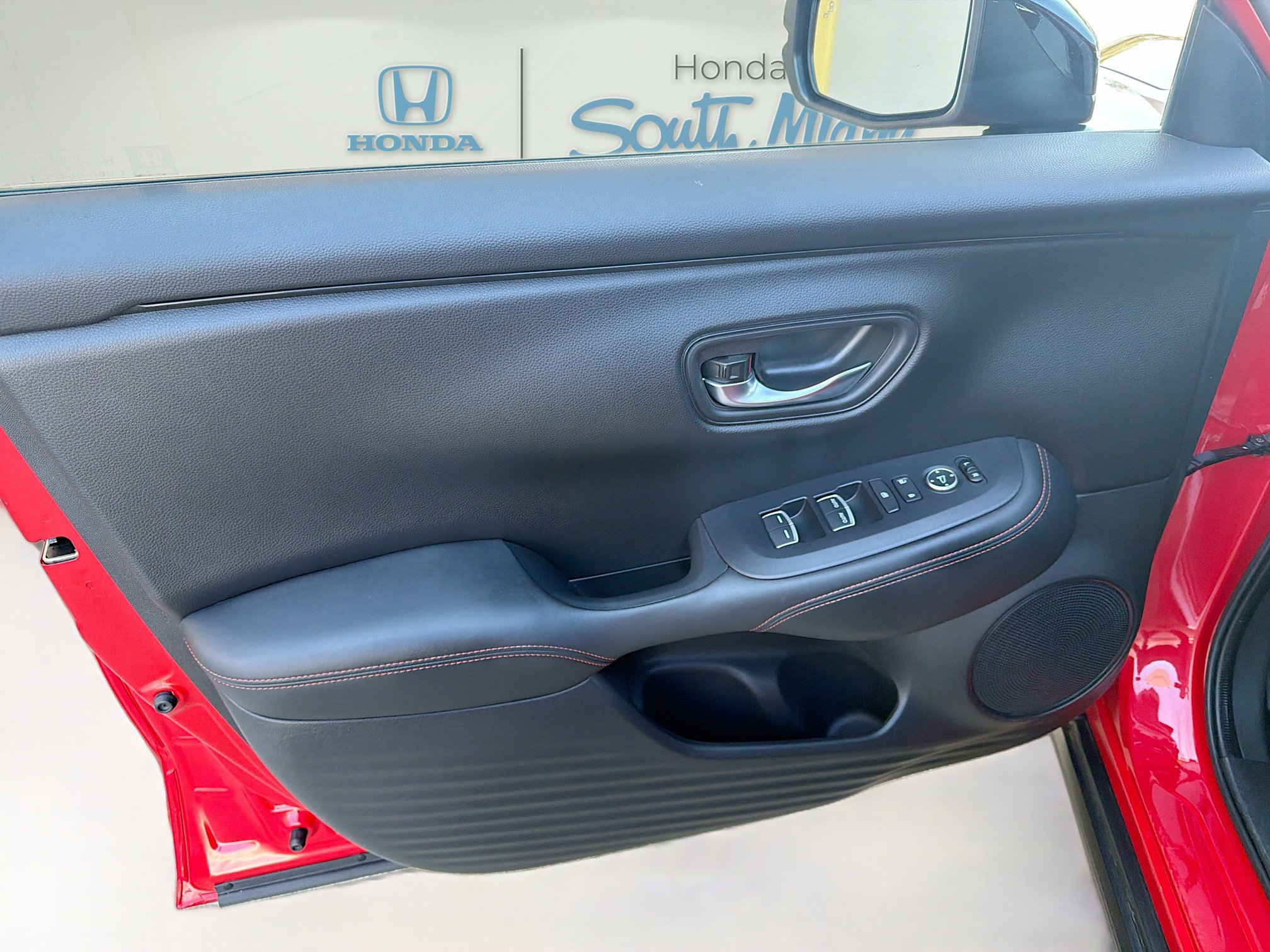 Used 2025 Honda HR-V Sport image 19