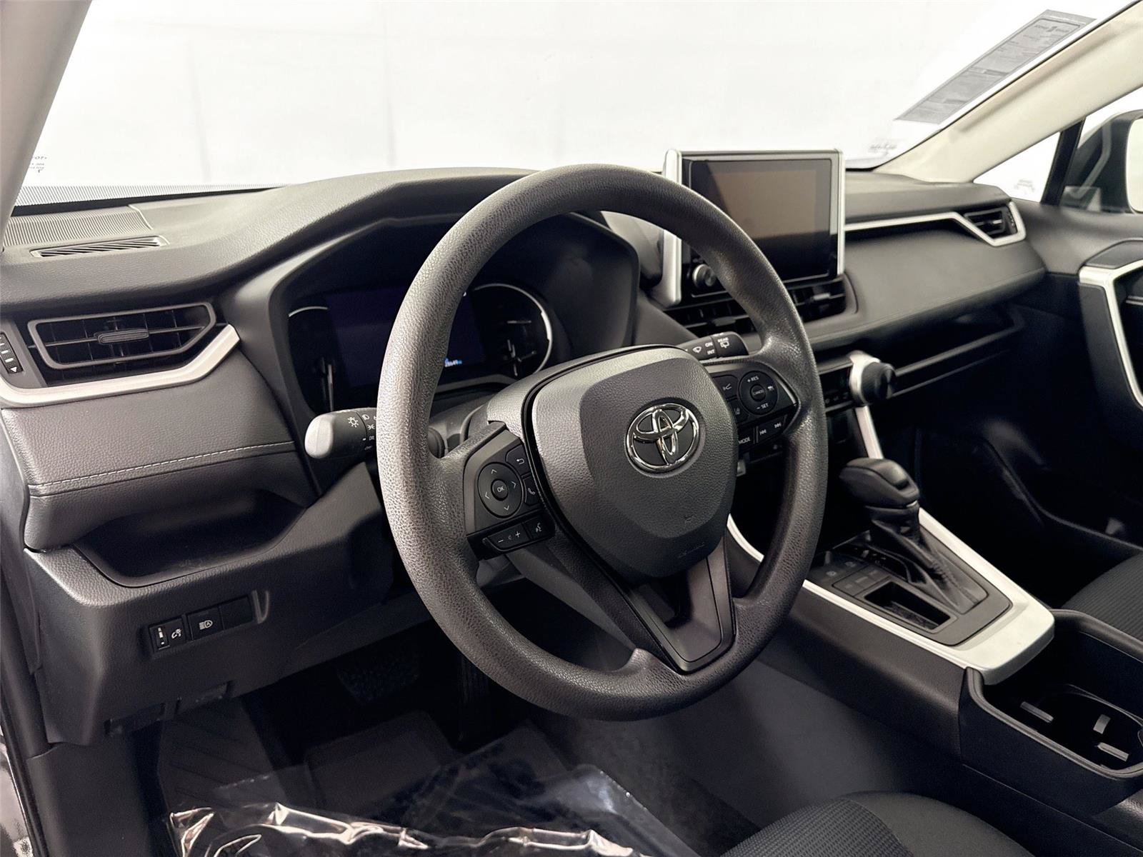 Certified 2023 Toyota RAV4 LE FWD image 4