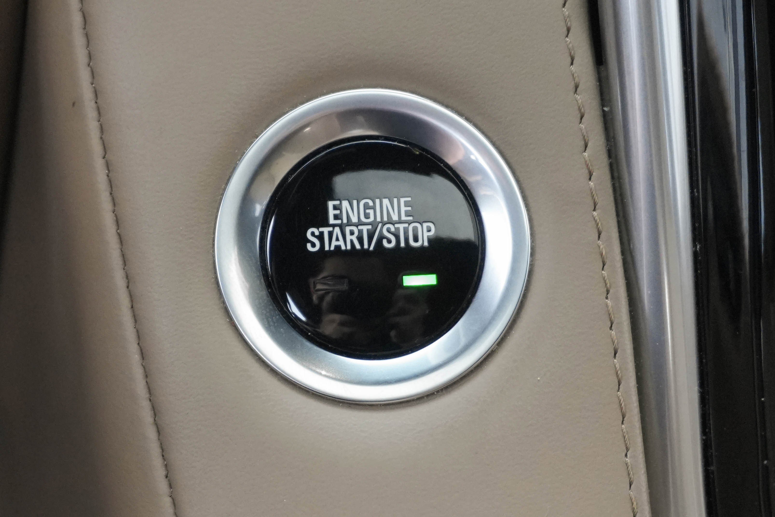 Used 2020 Cadillac Escalade Platinum AWD/4WD image 24