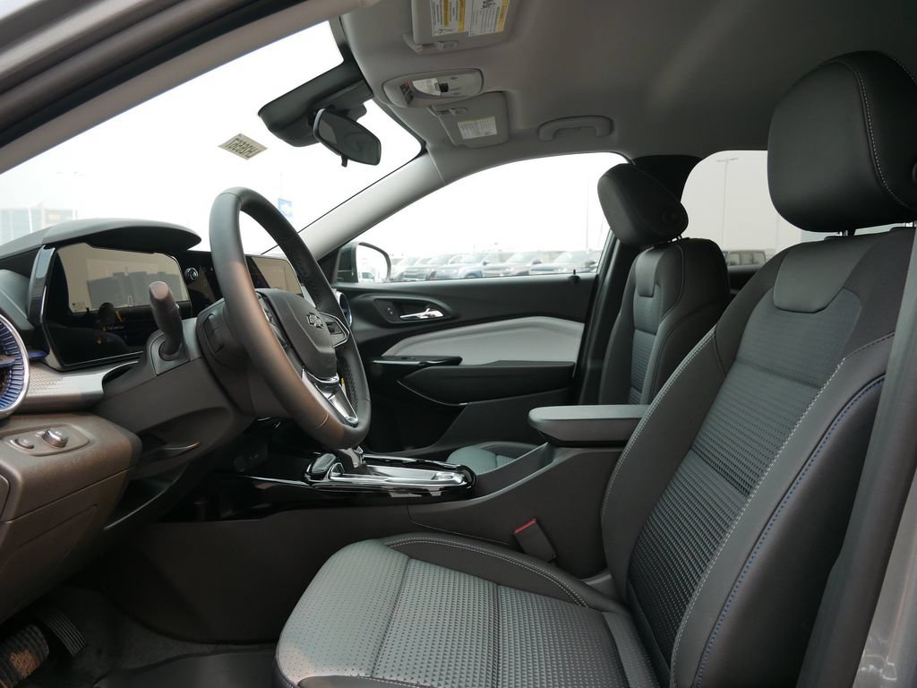 New 2026 Chevrolet Trax LT w/ Driver Confidence Package FWD image 14