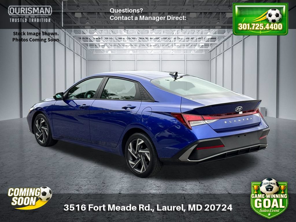 Certified 2025 Hyundai Elantra Sport FWD image 3