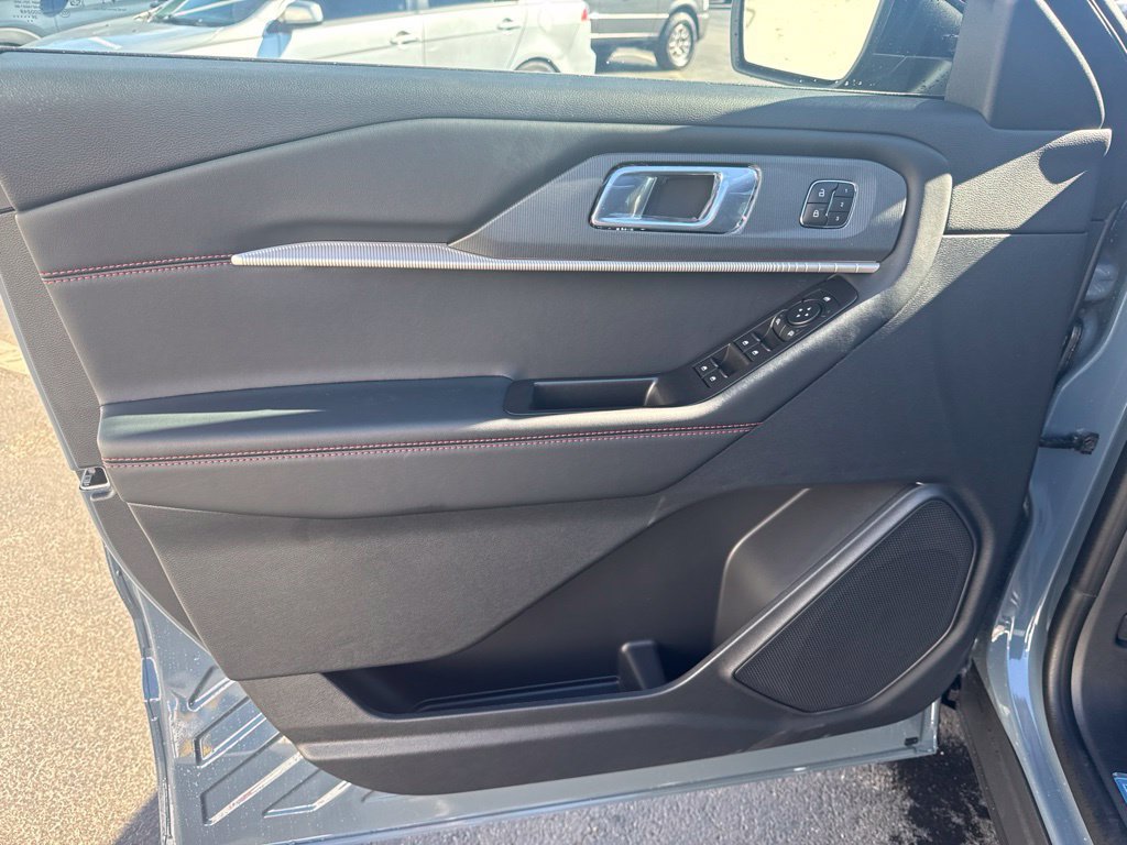 New 2027 Ford Explorer ST-Line w/ Premium Package AWD/4WD image 13