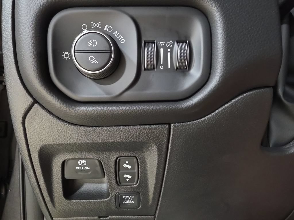 New 2027 RAM 1500 Laramie w/ Night Edition AWD/4WD image 22