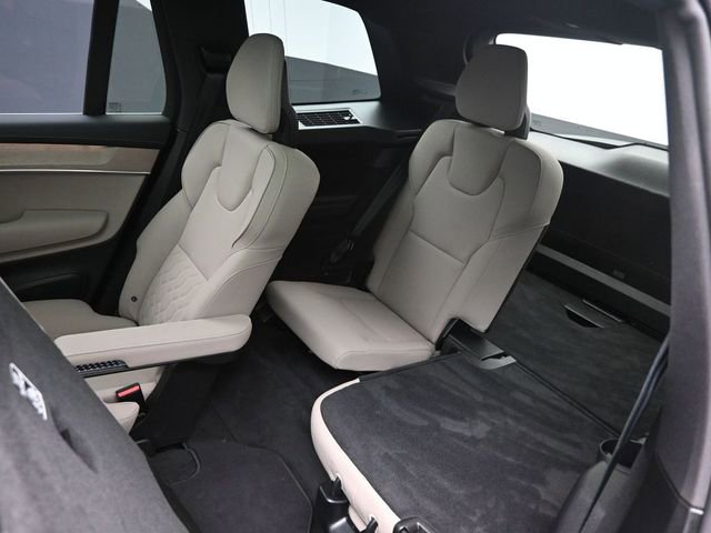 Used 2025 Volvo XC90 B5 Plus w/ Protection Package image 22