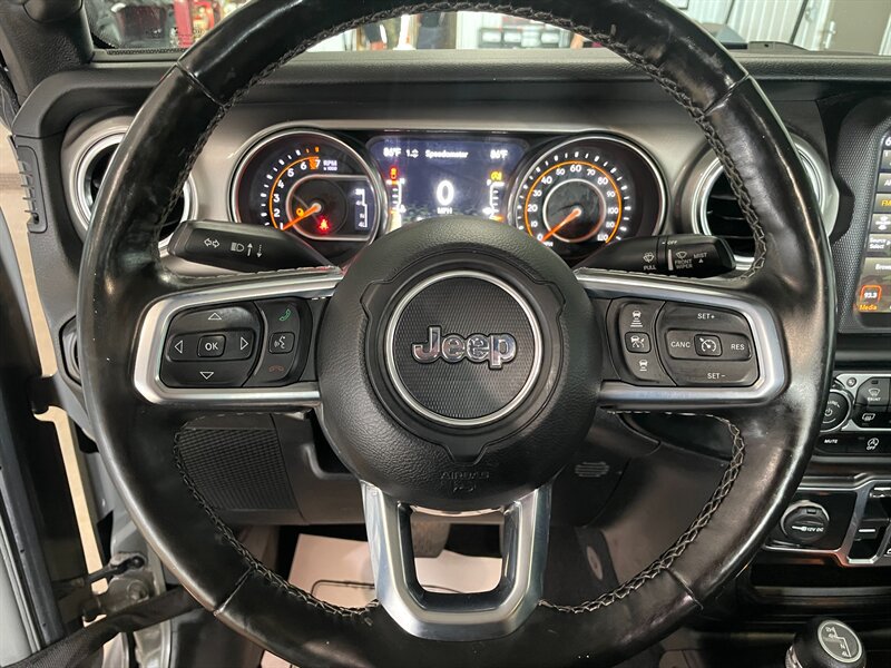 Used 2020 Jeep Gladiator Overland AWD/4WD image 10