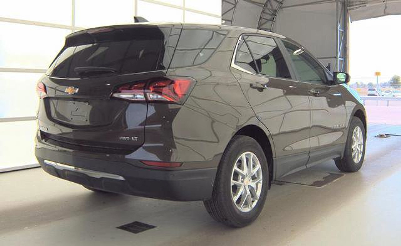 Used 2023 Chevrolet Equinox LT AWD/4WD image 6