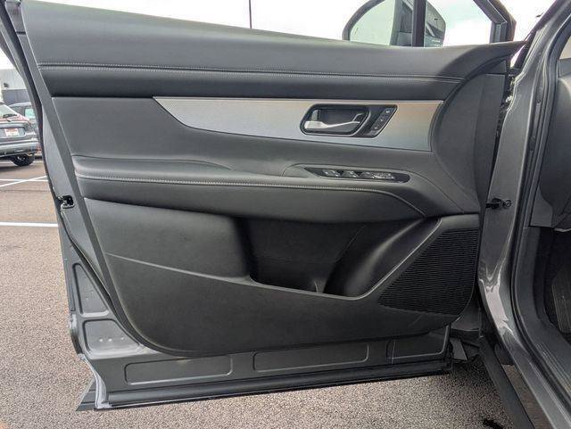Used 2025 Nissan Murano SL AWD/4WD image 13