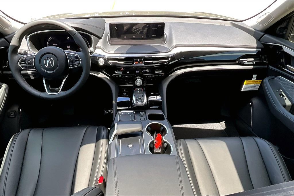 Used 2024 Acura MDX SH-AWD image 2