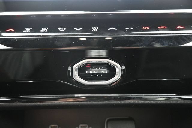 New 2026 Jeep Grand Cherokee L Limited w/ Limited Altitude Package AWD/4WD image 31