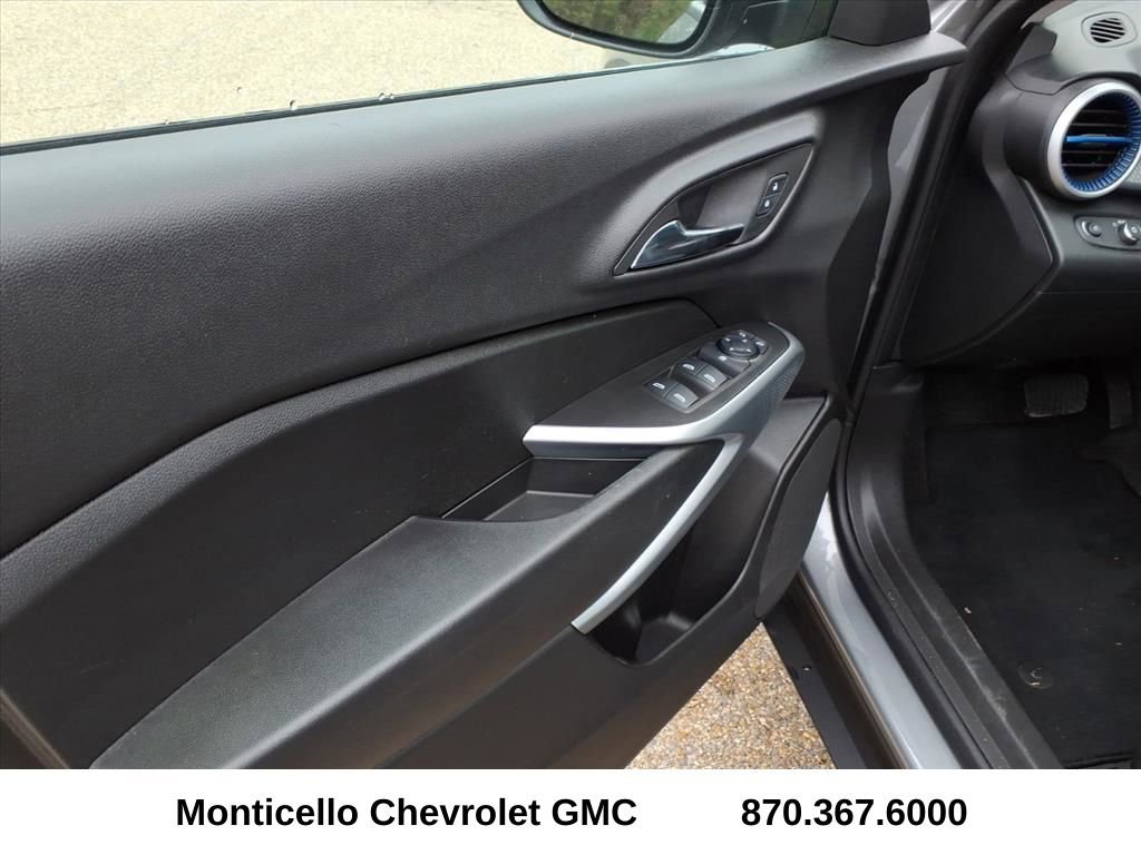 Used 2025 Chevrolet Trax LS w/ Driver Confidence Package image 9