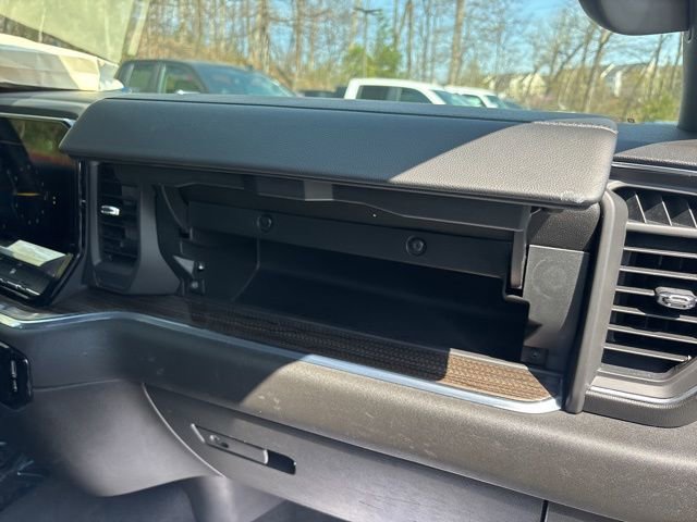 Used 2024 Chevrolet Silverado 1500 LT image 14