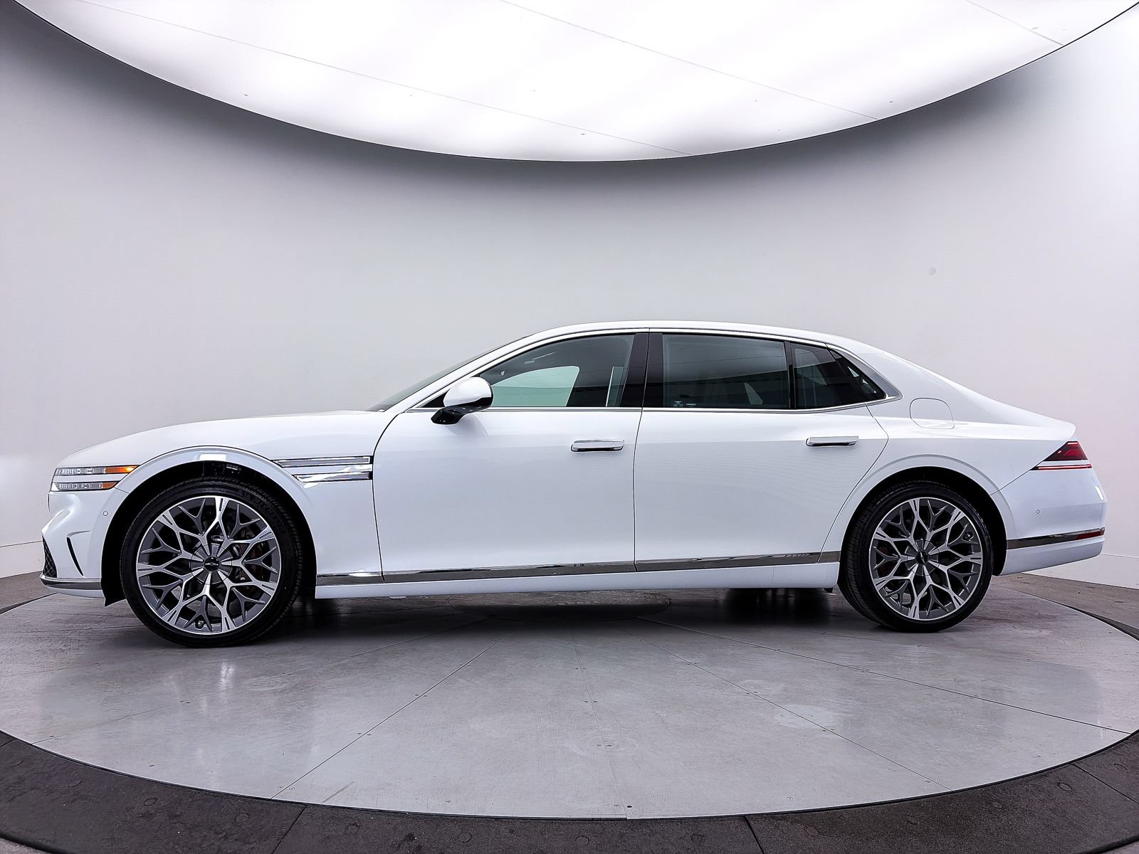 Used 2025 Genesis G90 3.5T AWD/4WD image 50