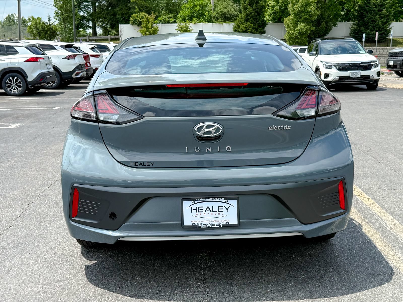 Used 2020 Hyundai Ioniq SE FWD image 7