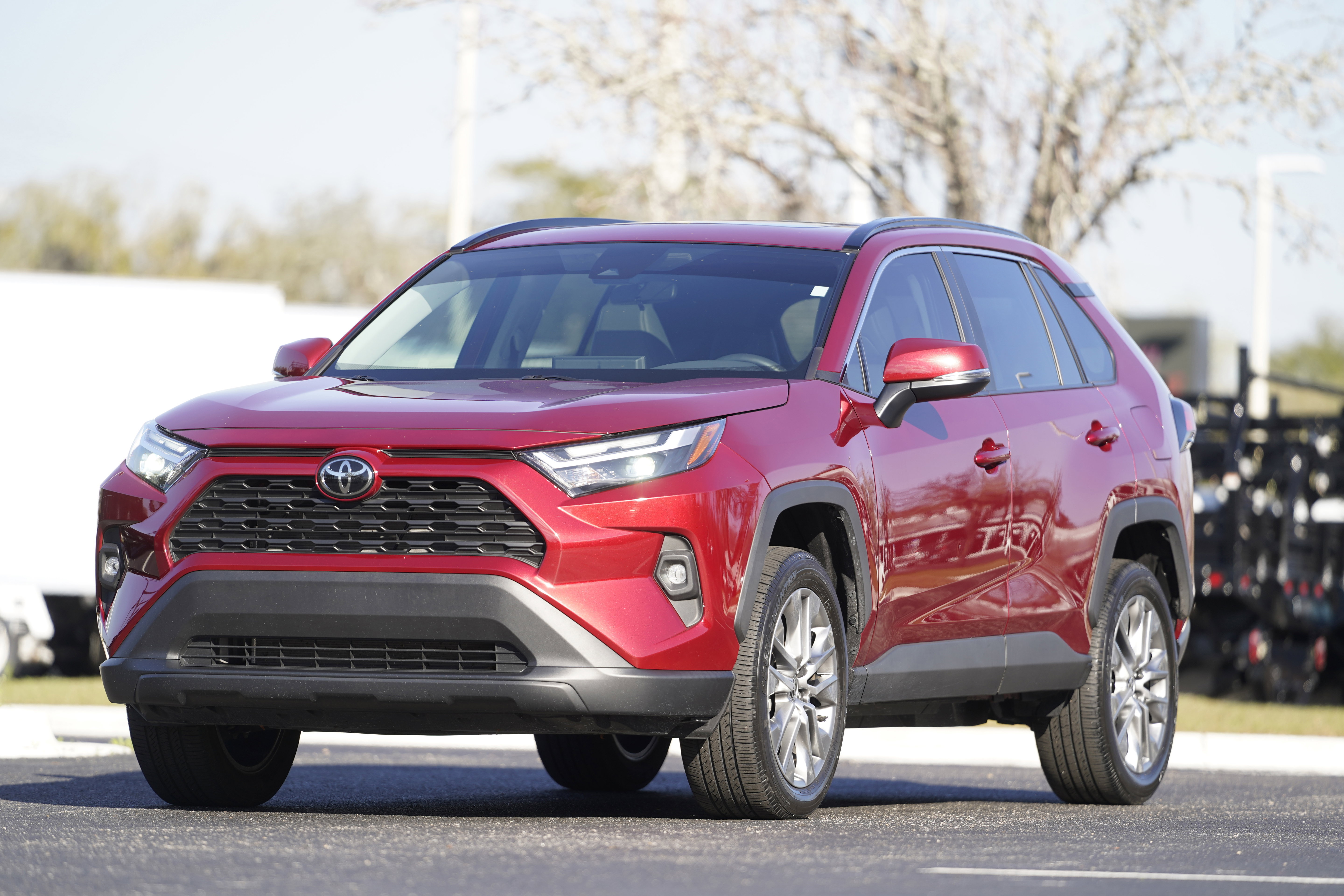 Used 2022 Toyota RAV4 XLE Premium image 34