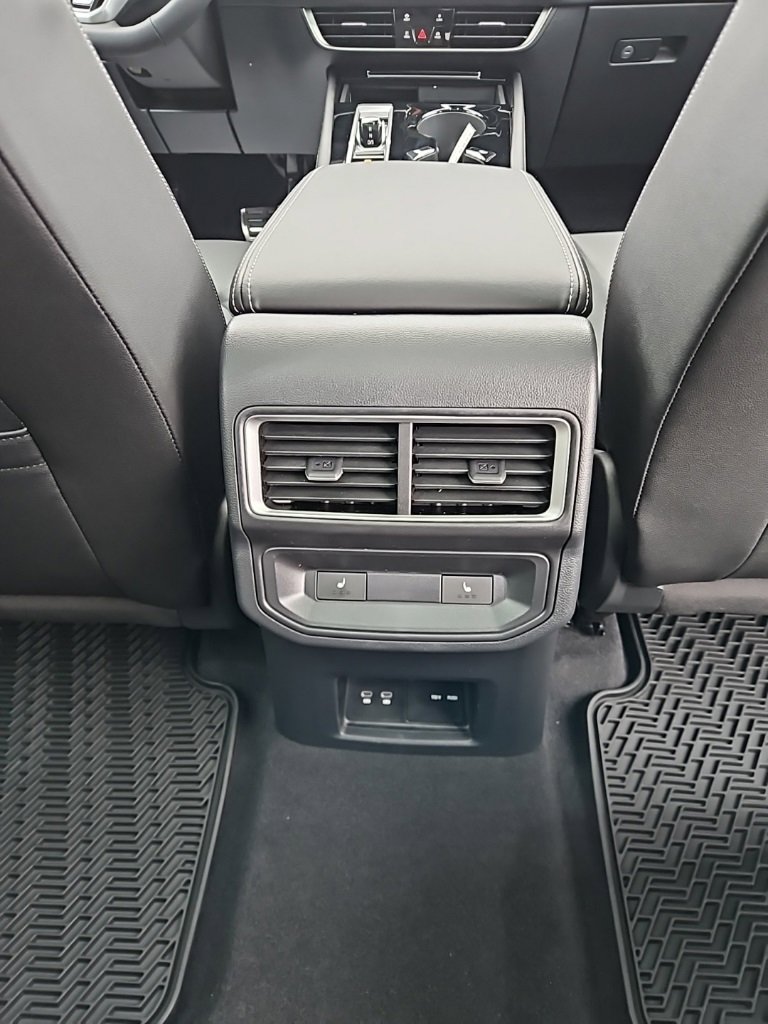 New 2026 Volkswagen Atlas Cross Sport SEL Premium R-Line image 18