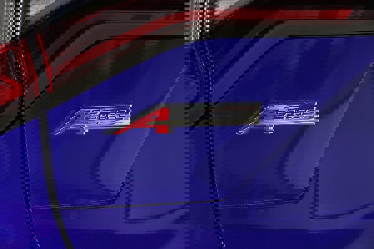 Used 2023 Acura MDX A-Spec image 12