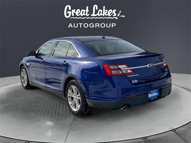 Used 2015 Ford Taurus SEL image 3