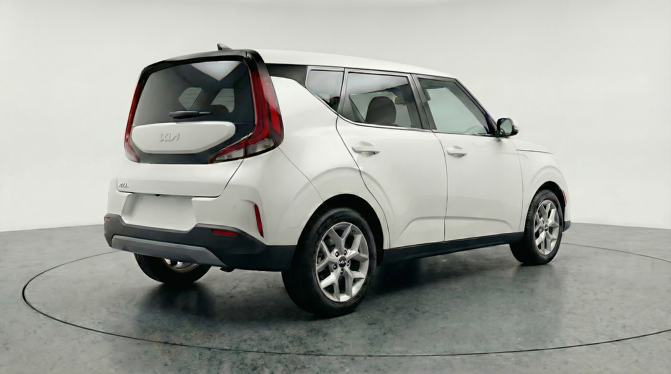 Used 2025 Kia Soul LX w/ LX Technology Package image 9