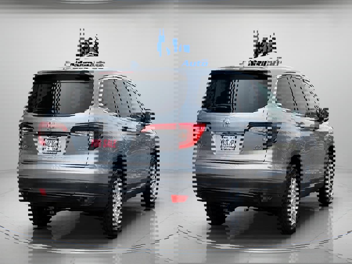 Used 2019 Honda Pilot LX image 4