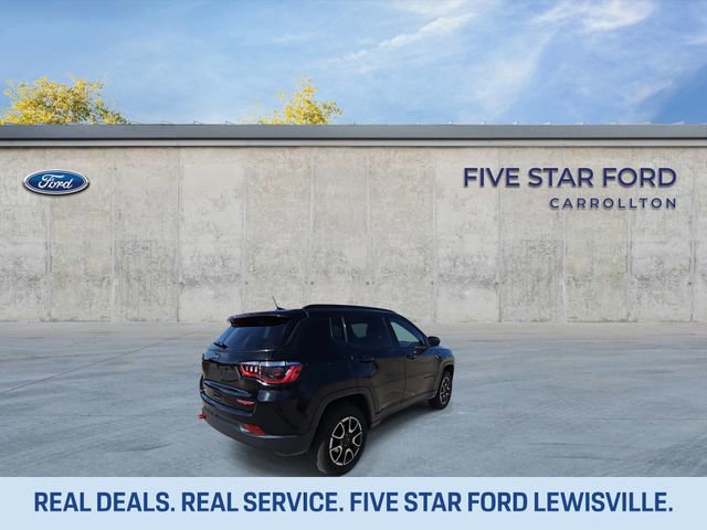 Used 2024 Jeep Compass Trailhawk image 8