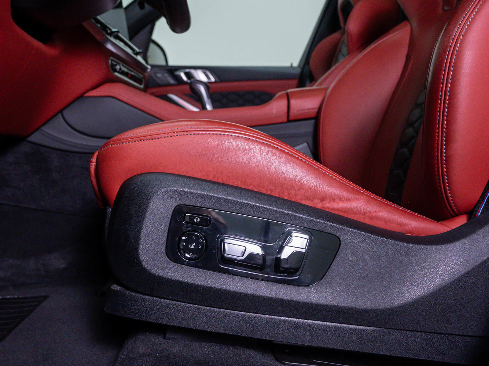 Used 2024 BMW X5 M Competition AWD/4WD image 19