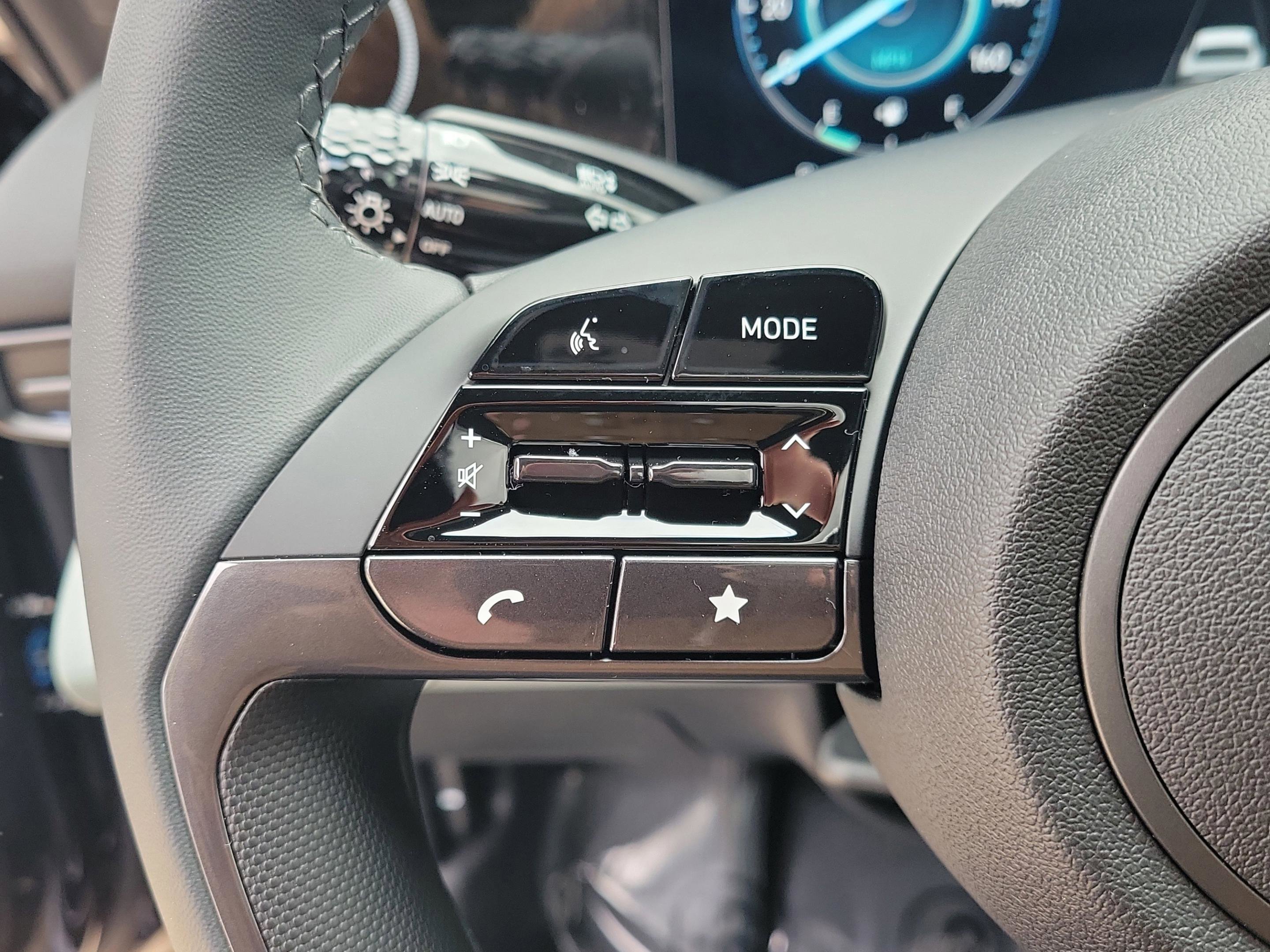 New 2026 Hyundai Elantra Limited image 20