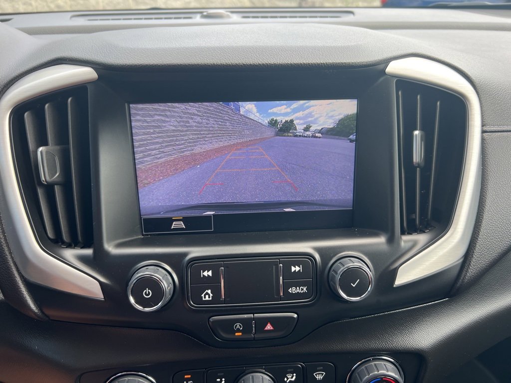 Used 2022 GMC Terrain SLT image 18