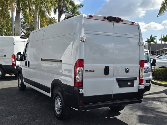 Used 2024 RAM ProMaster 2500 w/ Convenience Group image 4