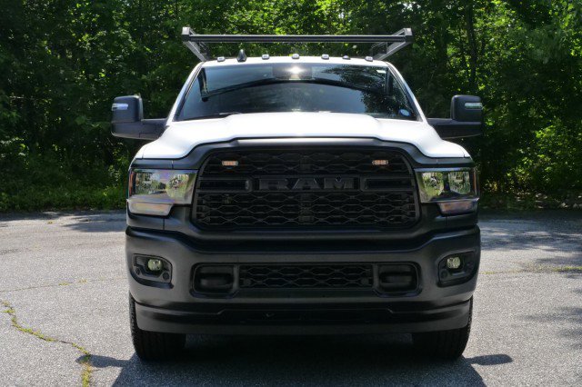 Used 2024 RAM 3500 Tradesman w/ Safety Group image 5