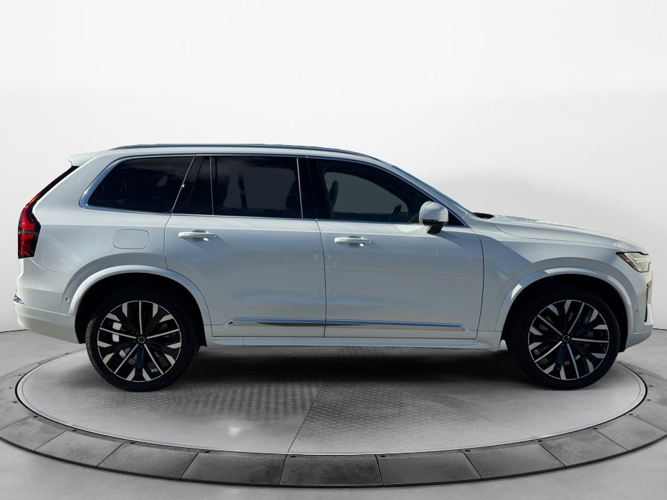 New 2026 Volvo XC90 T8 Plus w/ Protection Package Premier image 8