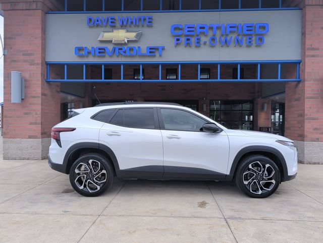 Used 2024 Chevrolet Trax RS w/ Driver Confidence Package FWD image 9