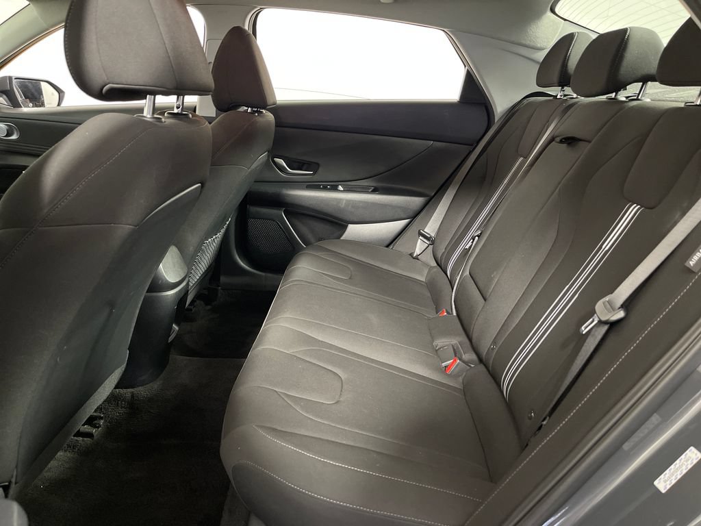 Certified 2025 Hyundai Elantra SEL FWD image 14