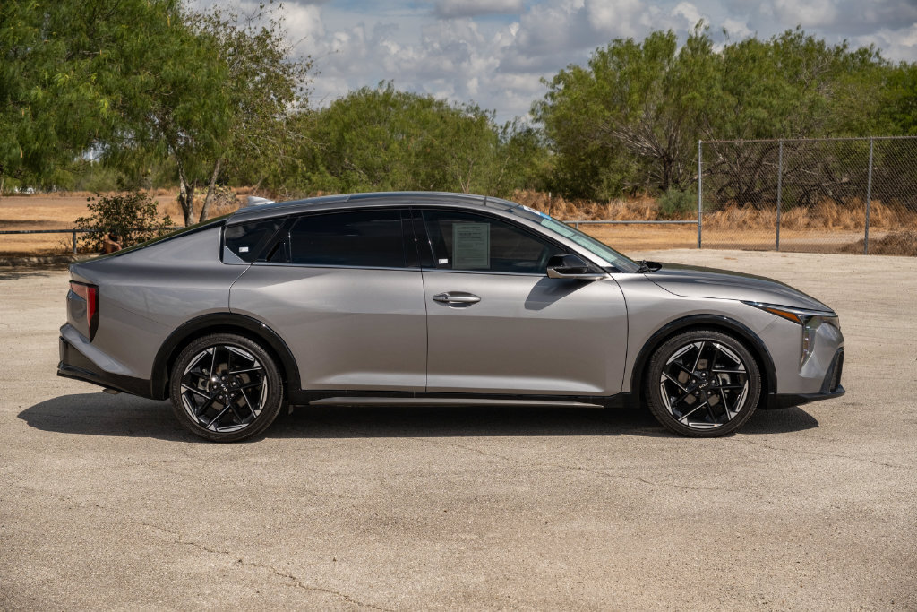 Used 2025 Kia K4 GT-Line w/ GT-Line Premium Package FWD image 9