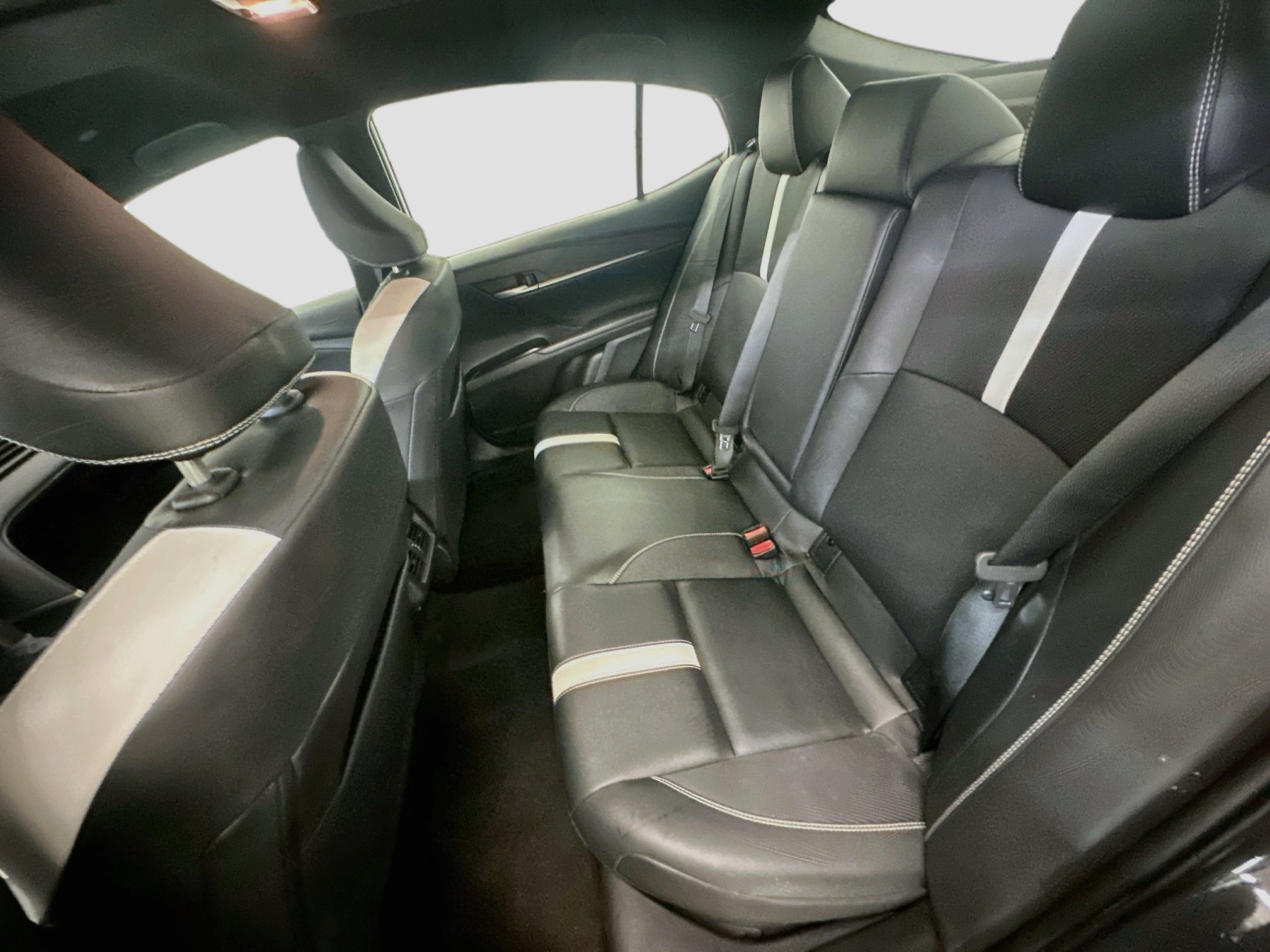 Used 2025 Toyota Camry SE FWD image 28